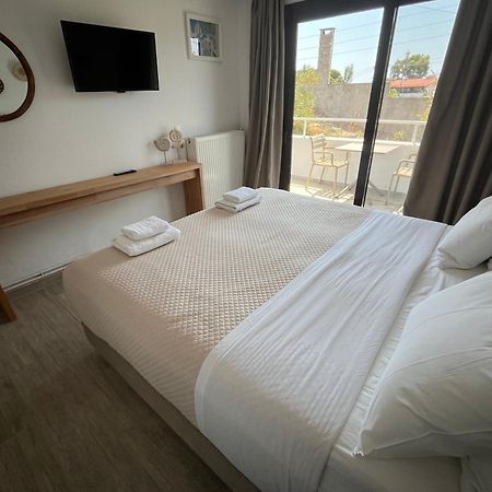 Golden Evelyn Aparthotel Agia Paraskevi  Exteriör bild