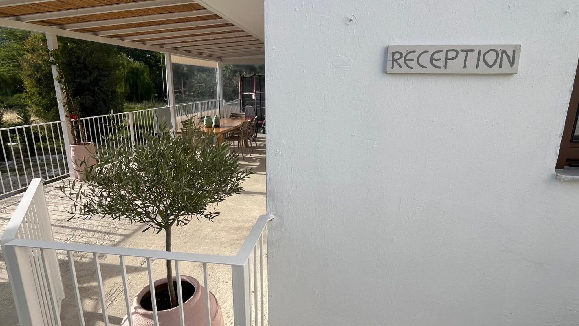 Golden Evelyn Aparthotel Agia Paraskevi  Exteriör bild