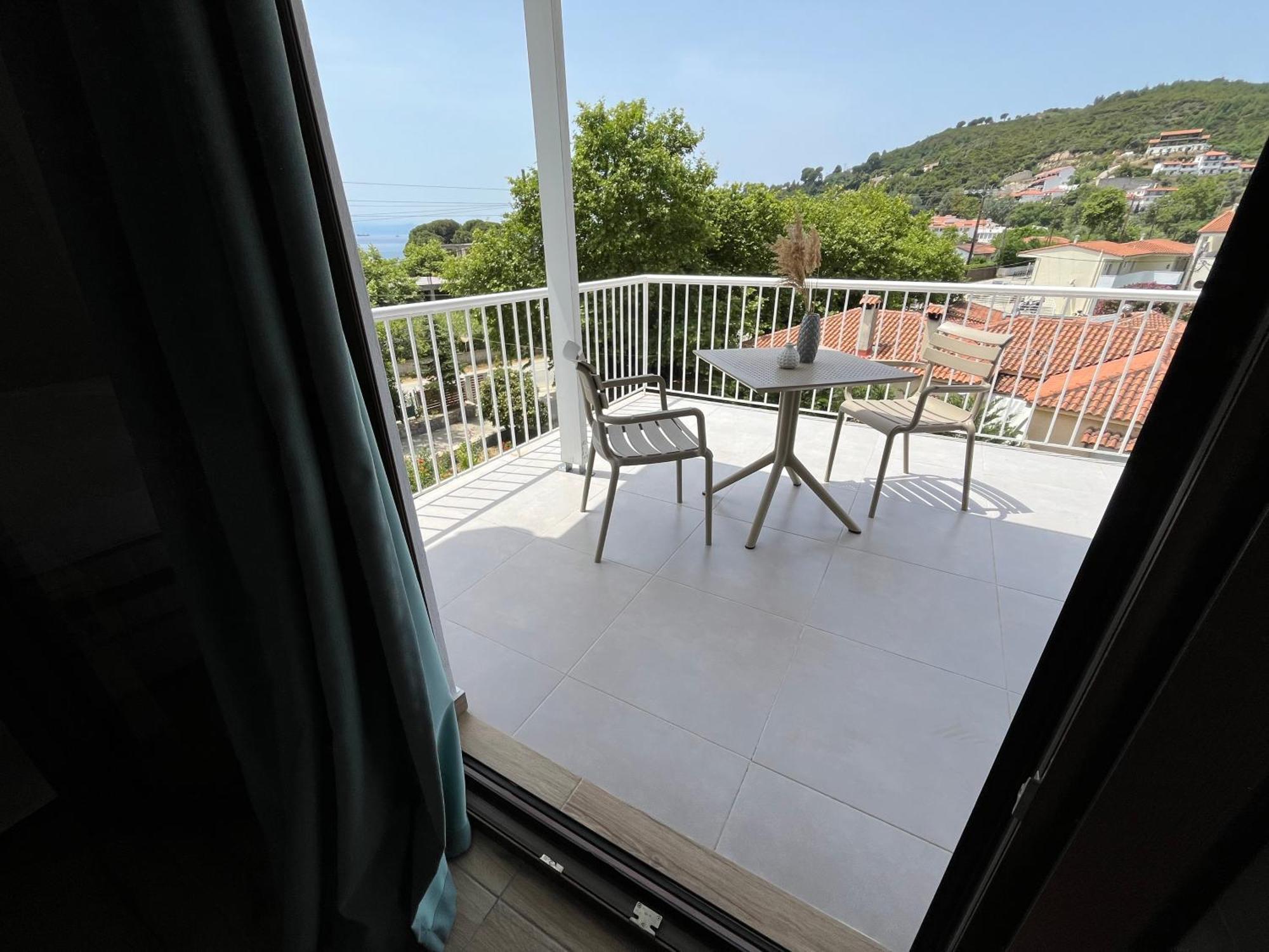 Golden Evelyn Aparthotel Agia Paraskevi  Exteriör bild