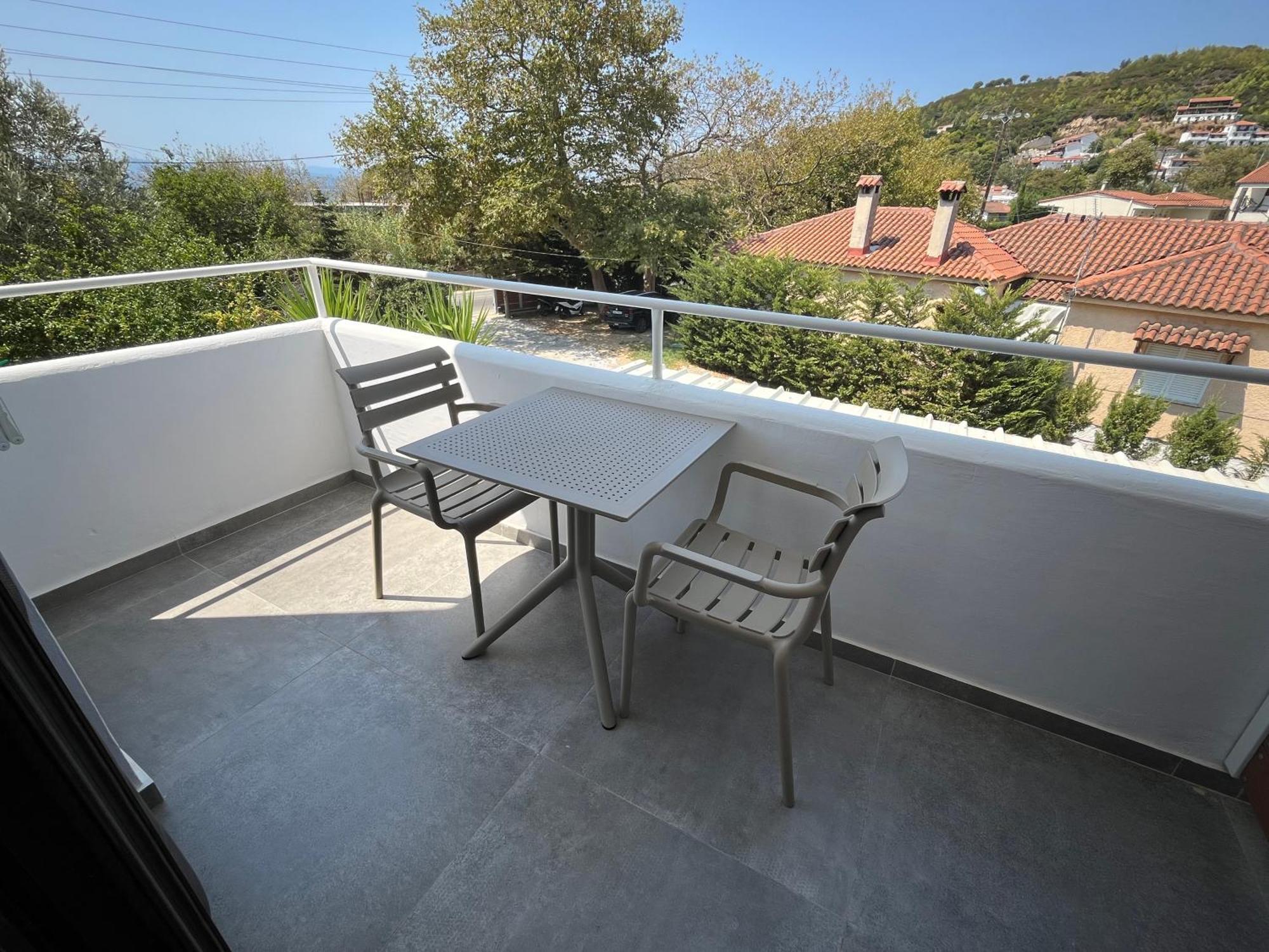 Golden Evelyn Aparthotel Agia Paraskevi  Exteriör bild