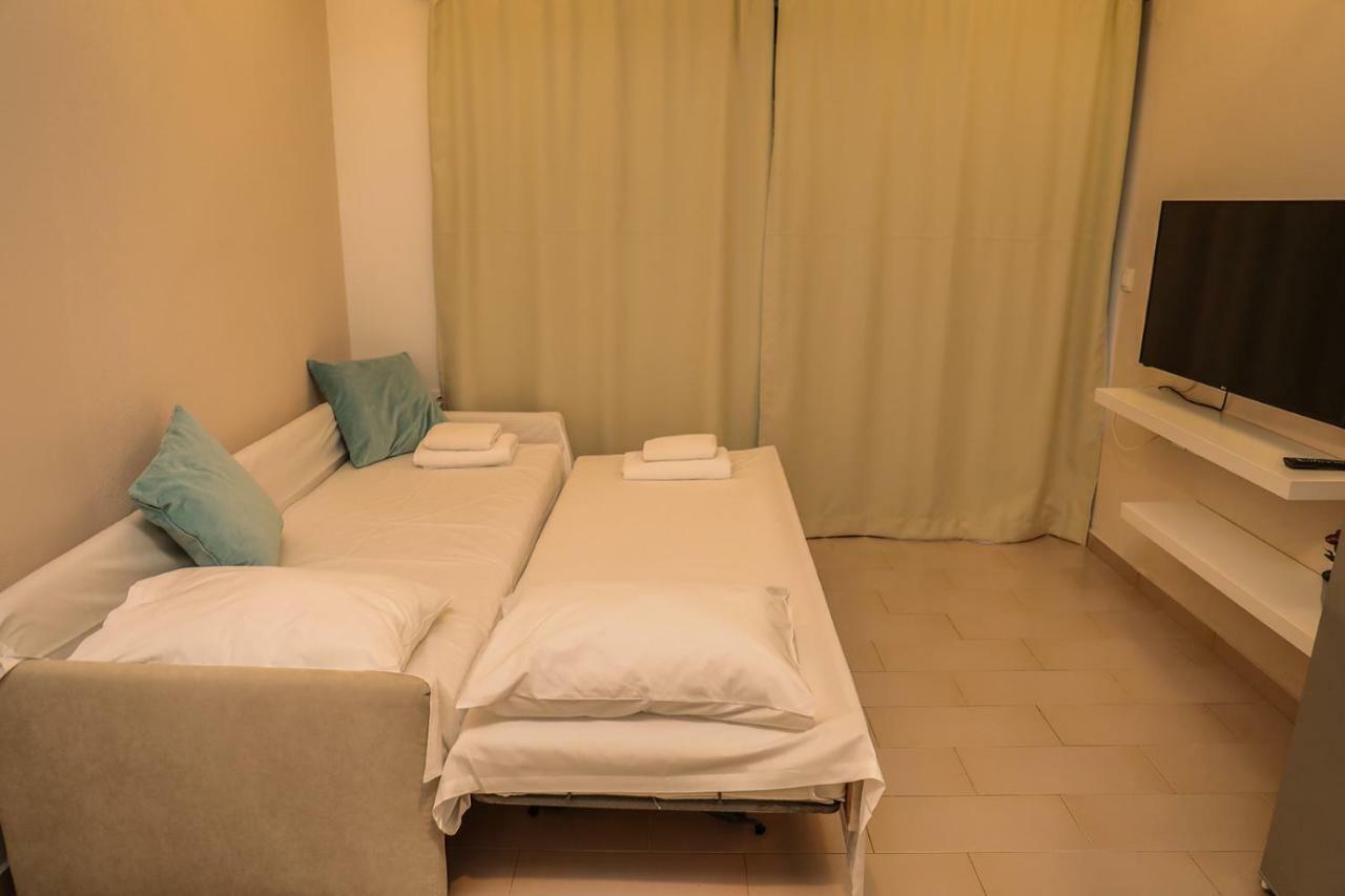 Golden Evelyn Aparthotel Agia Paraskevi  Exteriör bild
